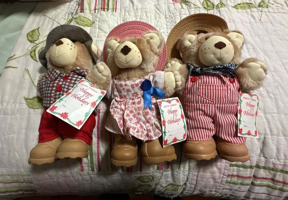 Furskins Wendy's 1986 Plush Teddy Bears Lot of 3